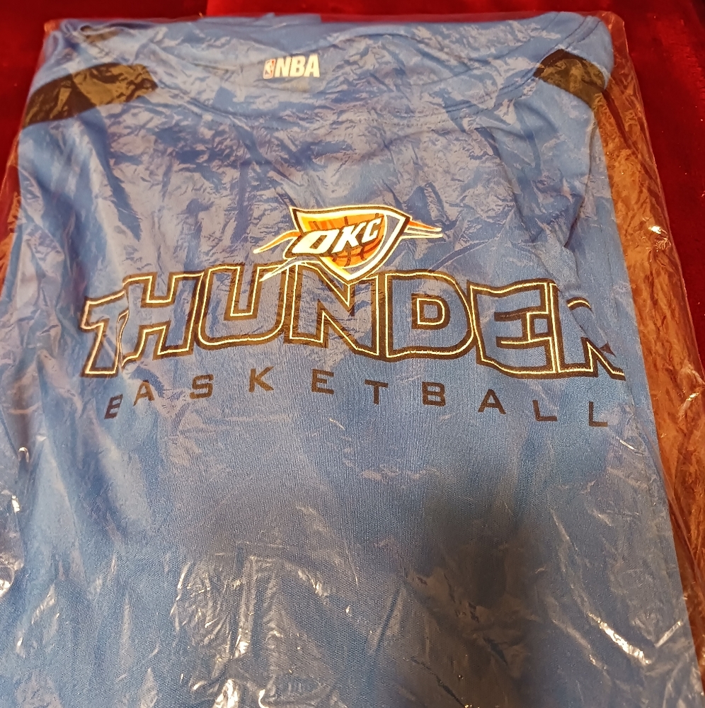 Nba Oklahoman City Thunders Shirt Size M